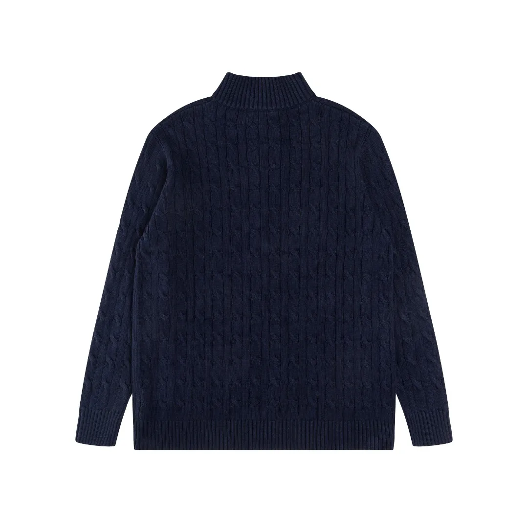 P260 #R98 RALPH LAUREN Ralph Lauren nine-color classic small label embroidery logo full zipper knitted cable cardigan sweater, high-density LOGO embroidery on the chest, original customization of tag accessories. Made of pure cotton yarn, pure cotton is skin-friendly and comfortable, small label war horse embroidered twist zipper cardigan sweater 🐎 high quality, follow the blogger to learn how to wear it! Let’s buy a Ralph Lauren cable sweater. It’s a super hard-to-find series after it became popular. It’s hard to find one on the official website. It’s simple and practical to wear, with a lazy and loose feel. The thickened fabric has more texture, feels soft and delicate, and has a loose fit. Whether worn alone or layered, you can wear different styles of fashion with just one piece!   Size：XS S M L